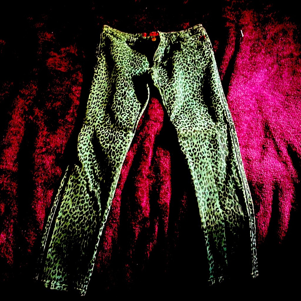 Size 9 stretchy jeans green and black leopard print Tripp nyc brand